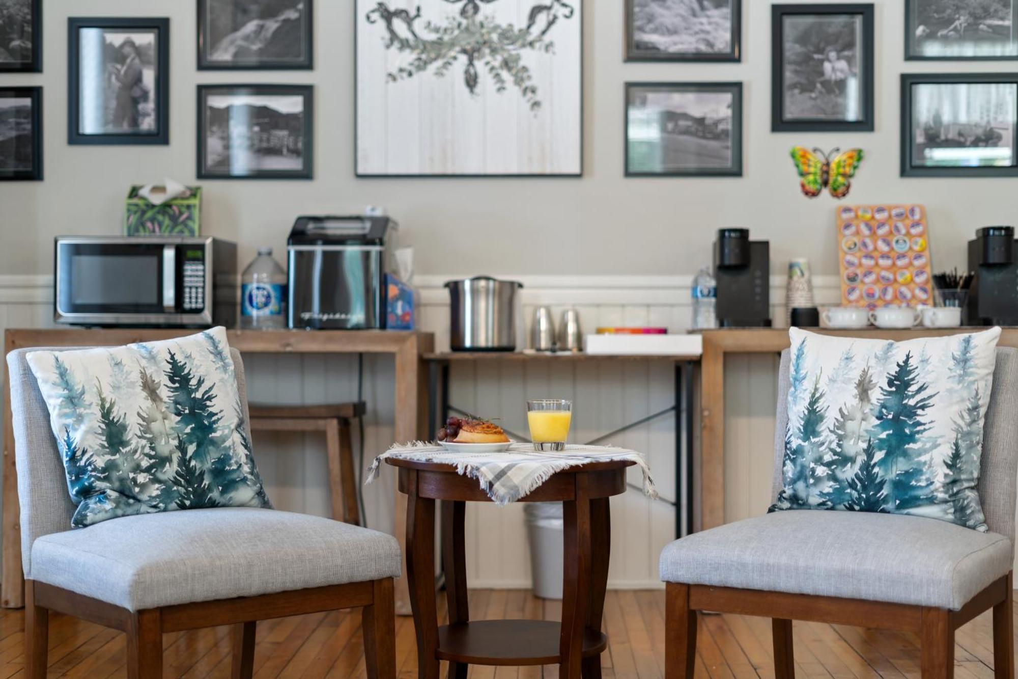 The Tellico Plains Inn And Event Venue Экстерьер фото
