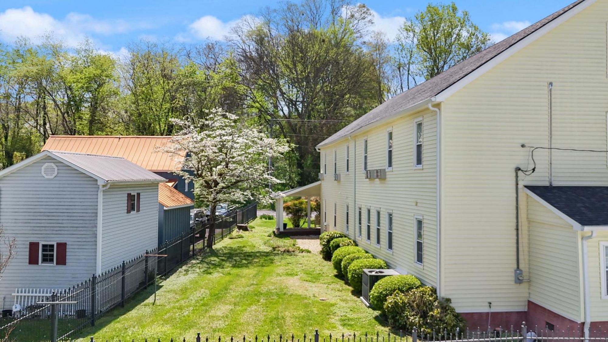 The Tellico Plains Inn And Event Venue Экстерьер фото